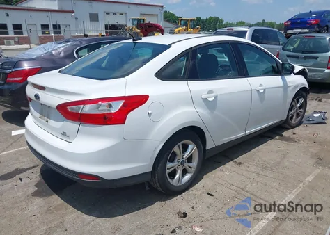 2014 Ford Focus Se z USA, uszkodzony, nr VIN 1FADP3F22EL336266